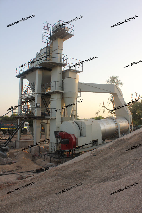 Tower asphalt plant near Degana, India