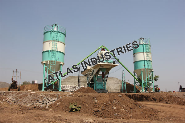 Mobile concrete plant with 60 tons cement silo near Mandavi, Gujarat