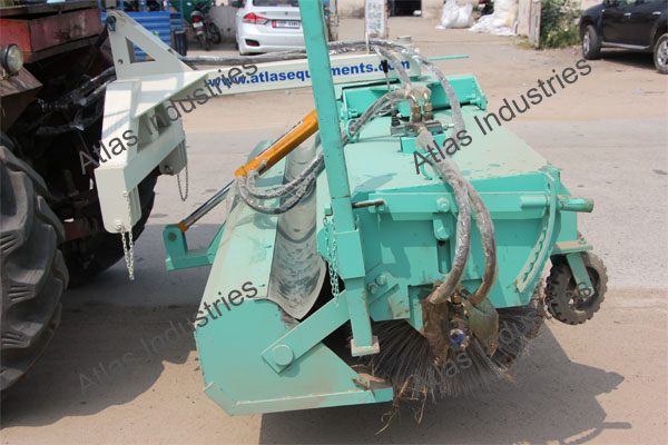 Hydraulic road sweeper for Nepal