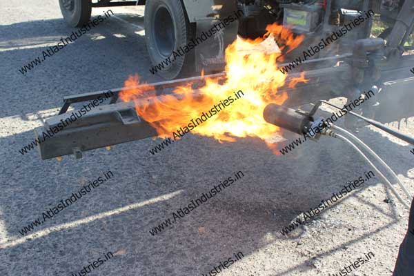 Bitumen sprayer in Baroda, India