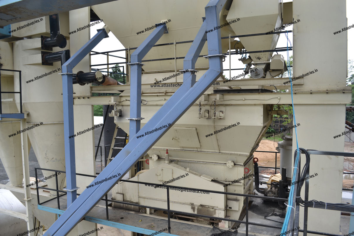 Asphalt batch plant in Kolkata, India