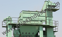 Hot elevator and mineral filler hopper with elevator